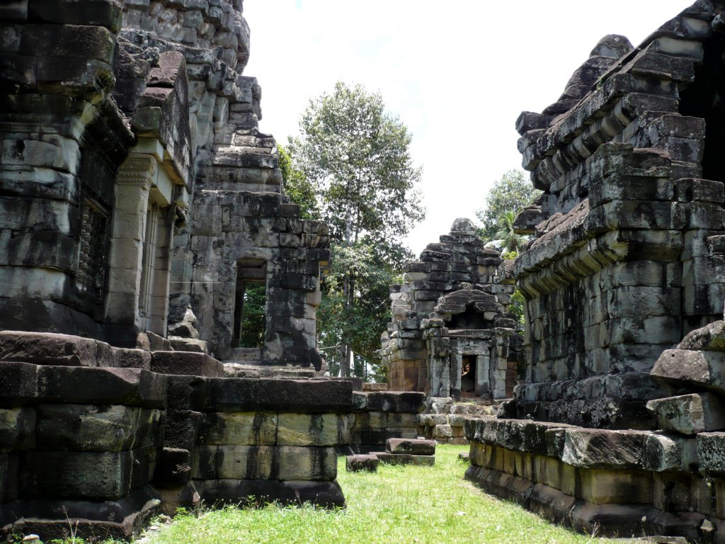 Angkor Wat Tour Complete Guide - Flying Squirrel Holidays